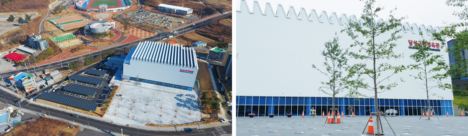체육관 전경(정면 및 광장) 사진