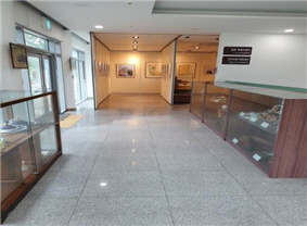 한일우호관 로비층 사진