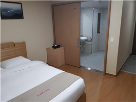 노약자 이용가능 객실 내부1 사진