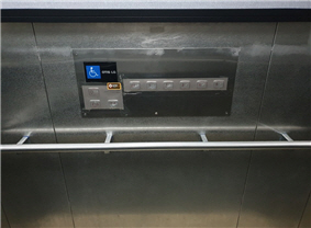 장애인용 승강기 내부 사진