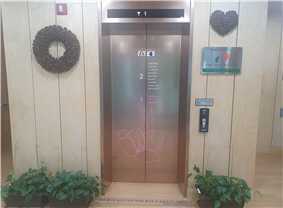 1층 승강기 사진
